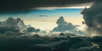 Thunderstorm flight by Denis Feiner