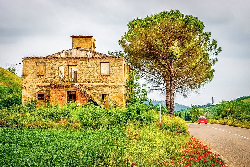Toscaanse ruïne langs SP125, Toscane, Italië. van Jaap Bosma Fotografie
