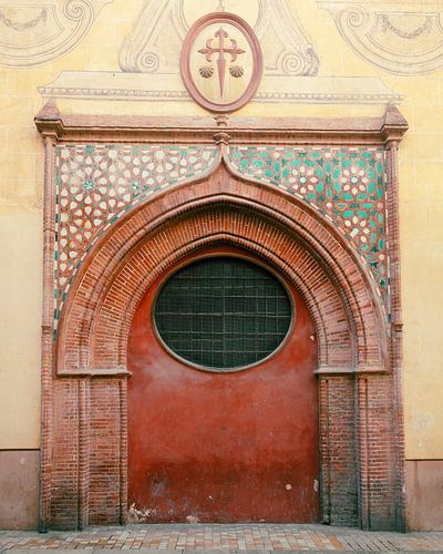 Deur in Málaga | Moorse bouwstijl | Spanje Andalusië | travelphotography | kleur