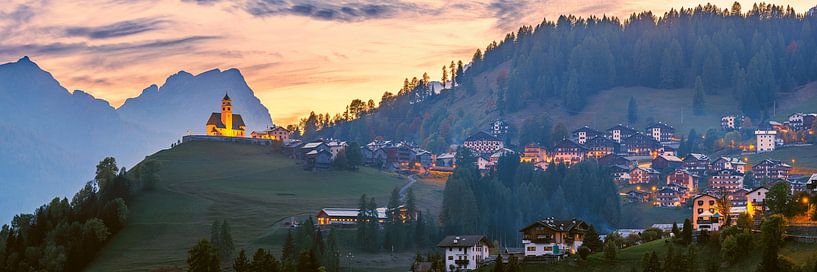 Panorama des Colle Santa Lucia, Dolomiten, Italien von Henk Meijer Photography