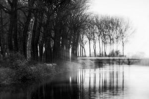 Damse vaart in zwart/wit fotografie.
