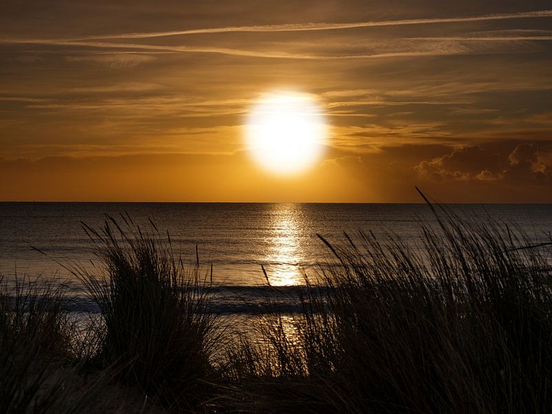 Sunrise Over The Ocean by Robert Szczotka