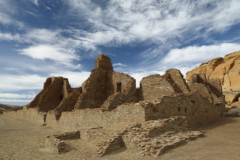 Pueblo Bonito (Pueblo culture) Building in Chaco Canyon, US state of New Mexico USA by Frank Fichtmüller