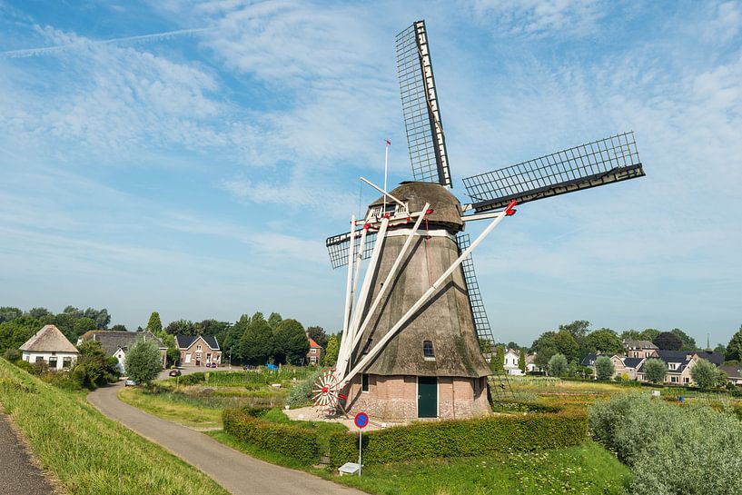 Korenmolen Waardenburg by Ruud Morijn