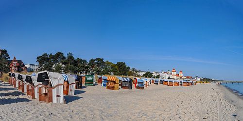 Strandstoelen op het strand van Binz