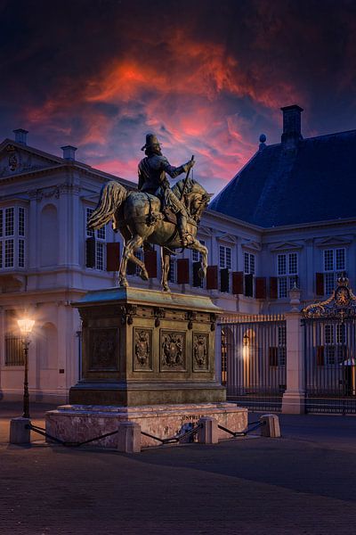bronzen ruiterstandbeeld van prins Willem van Oranje voor Paleis Noordeinde in Den Haag van gaps photography