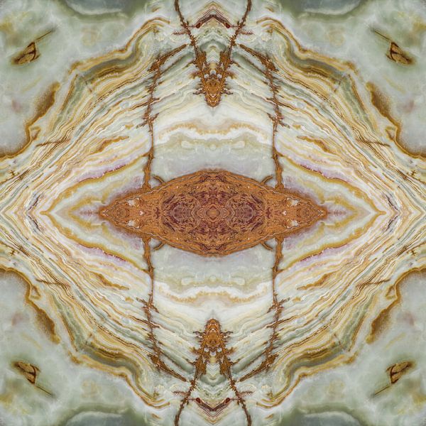 Transformez votre maison en un havre de paix et de beauté grâce à mes décorations murales uniques, et découvrez l'élégance intemporelle des motifs naturels. par Yolanda Paul