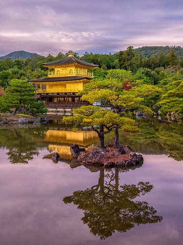 Kinkaku-ji : Gloire dorée au crépuscule sur Teun Ruijters