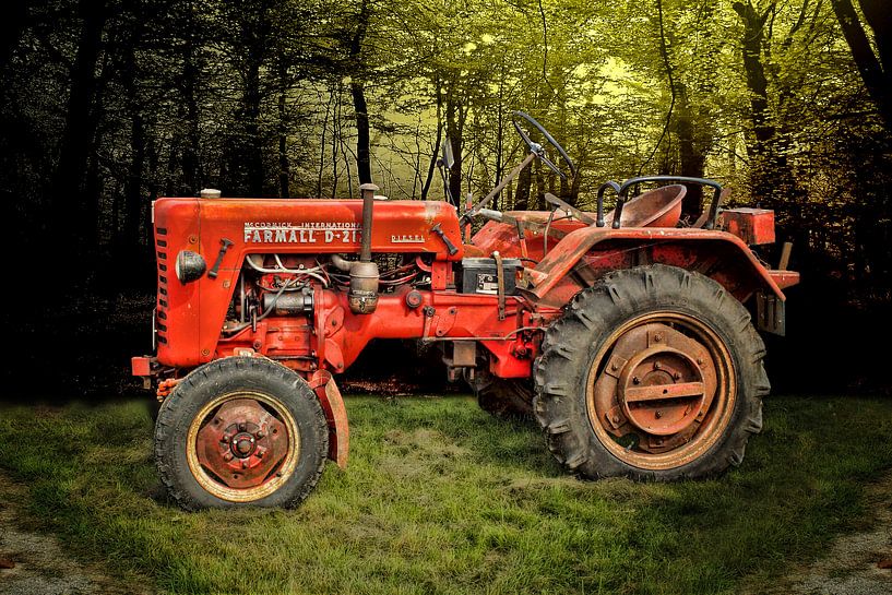 Tractor  McCormick by Peter Roder