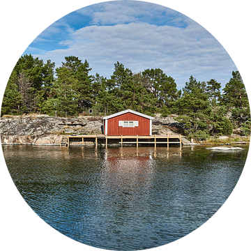 zweeds vissers/zomerhuis aan het water van Geertjan Plooijer