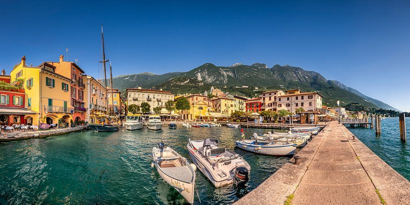 Vue sur le port de Malcesine au lac de Garde par Voss photographie