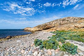 Felsen und Steine an der Küste der Insel Saltö nahe Strömstad