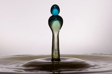 Pillar of drops van Focco van Eek