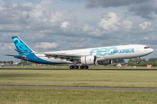 Een Airbus A330-900 (vliegtuig van de Airbusfabrieken zelf) heeft de wielen van het hoofdlandingsges