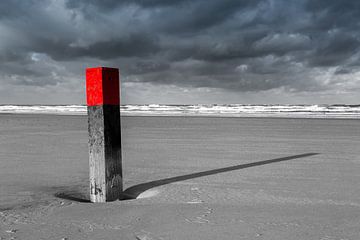 Beachpole on Terschelling by Peter Leenen