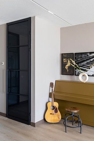 Girl at the piano, Jacob Maris