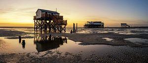 Sites lacustres de la côte de la mer du Nord sur la plage de St. Peter Ording - Panorama au coucher du soleil