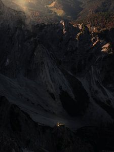 Zonnestraal op de achterste zonnewendebergpas
