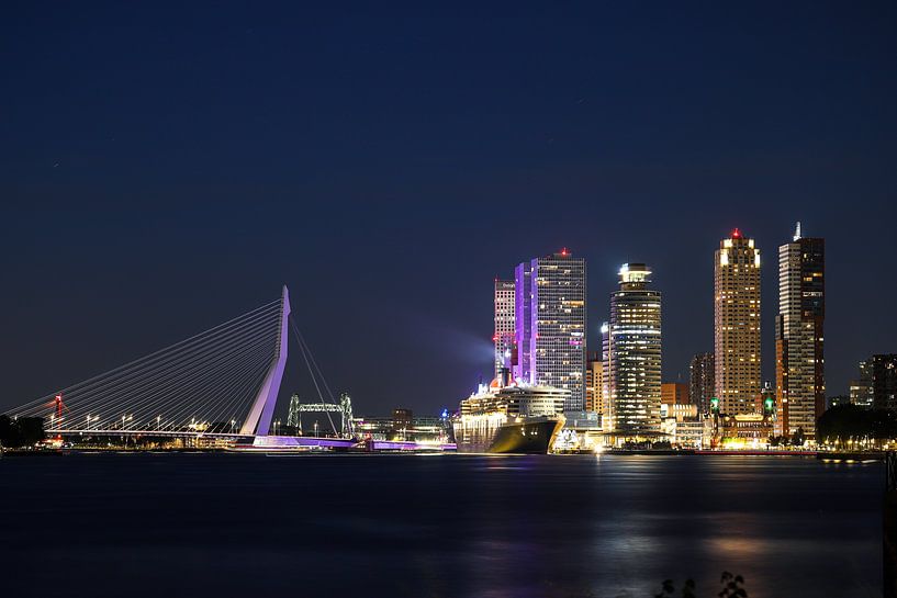 Queen Marry 2 by SVPhotography