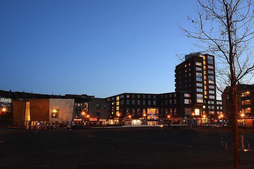 Het Rond in het centrum van Houten. by Margreet van Beusichem