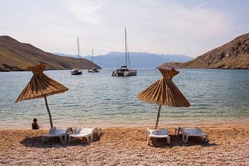 Paradijselijk strandje in Kroatië van Willem Laros | Reis- en landschapsfotografie