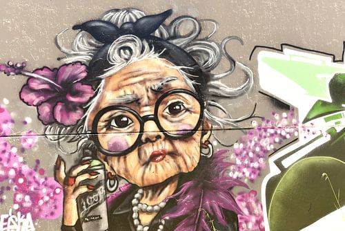 Graffiti in het vurige zuiden van Spanje. Funky Abuela