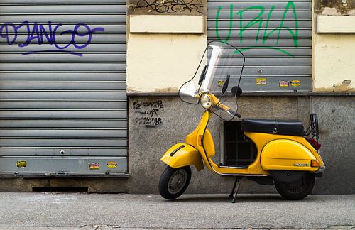 Scooter Vespa en Italie