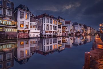 Holländische Häuser am Wasser von Dennis Donders