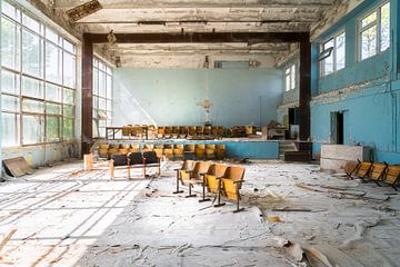 Gym in einer verlassenen Schule.