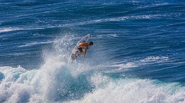 Surf sur la plage de Hookipa, Maui, Hawaii sur Henk Meijer Photography
