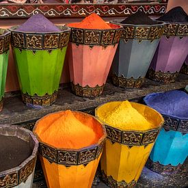 Farben in Marrakesch von Richard van der Woude