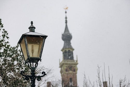 Ouderwetse lantaarn Veere in de sneeuw