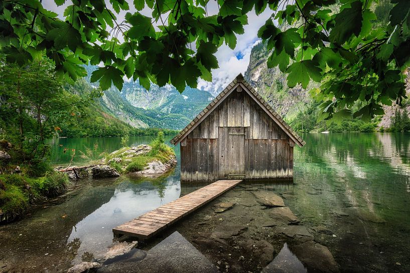 Bootshaus am See in Berchtesgaden. von Voss Fine Art Fotografie