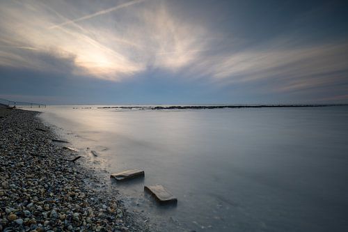 Stenen langs de waddendijk