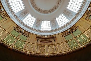 Closeup ovale zaal Teylers museum