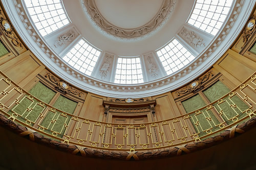 Nahaufnahme des ovalen Saals im Teylers Museum