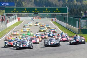 Start van de zes uur van Spa in 2016 van het FIA-wereldkampioenschap Endurance in Spa-Francorchamps. van Sjoerd van der Wal Fotografie