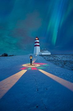 Noorderlicht boven Alnes vuurtoren, Godøy, Sunnmøre, Møre og Romsdal, Norway van qtx