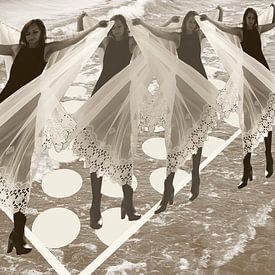 As light as sea foam by True Color Stories