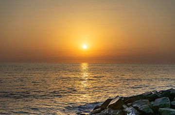 Sonnenuntergang am Strand, Toskana Italien von Animaflora PicsStock
