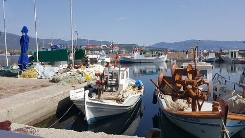 Haven in Lesbos by Desiree Barents