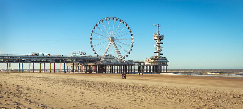 Scheveningse pier panorama by André Scherpenberg