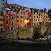 Riomaggiore - Cinque Terre - at blue hour van Teun Ruijters