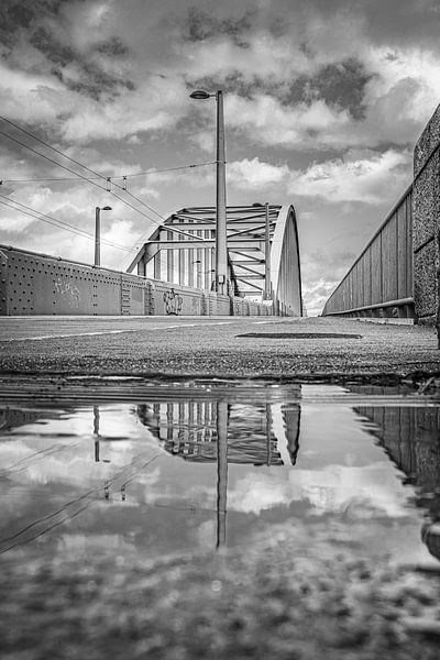 The John Frost Bridge by Nicky Kapel