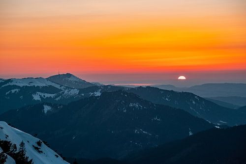 Zonsondergang op de Grünten met uitzicht op de Bodensee