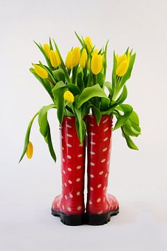 Laars vol tulpen van Tesstbeeld Fotografie