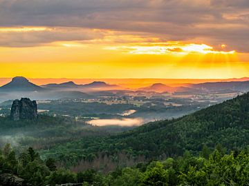 Carolafelsen, Sächsische Schweiz - Bärensteine und Rauenstein von Pixelwerk