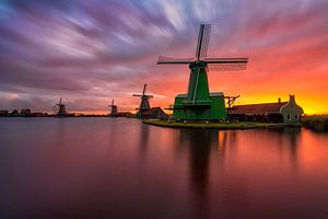 A sunrise to remember in Zaanse Schans sur Costas Ganasos