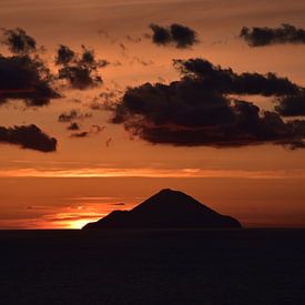 Zonsondergang Vulkaan Filicudi - Liparische eilanden van Vinte3Sete