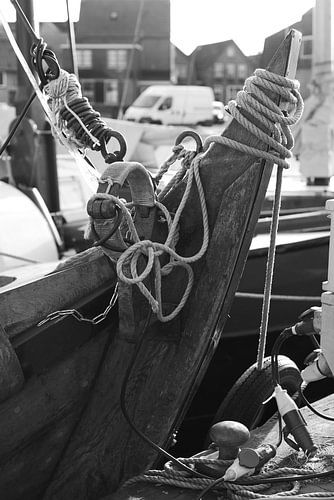 Botter in the harbour of Bunschoten Spakenburg (black and white)